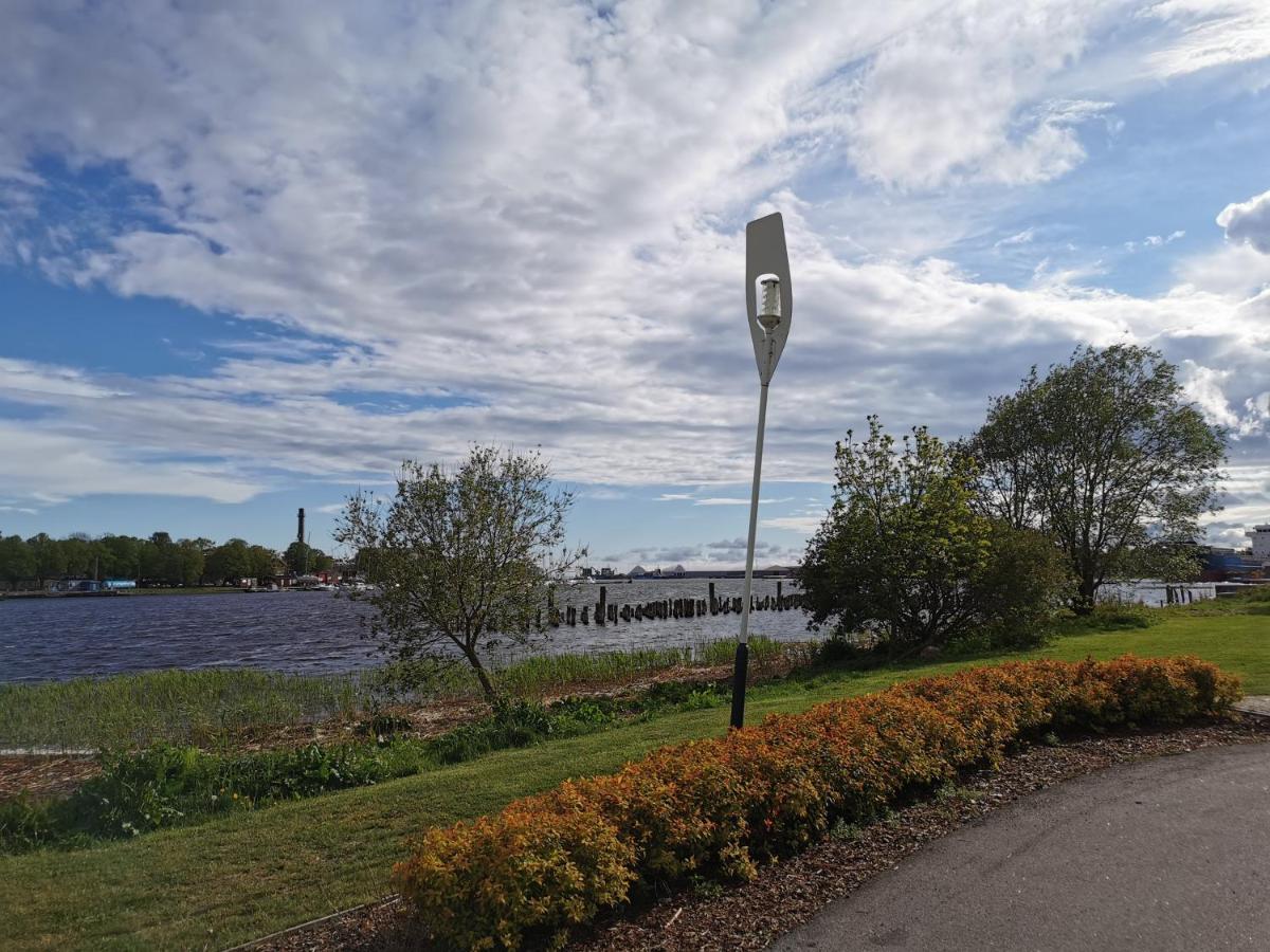 Kesklinna Silla Apartment - Free Parking Parnu Luaran gambar